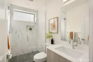 4411 1st Ave NE, Seattle, WA 98105 - Photo 15