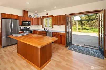23419 107th Avenue SW, Vashon, WA 98070 - Photo 13