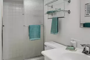 912 3rd Ave W, Seattle, WA 98119 - Photo 15