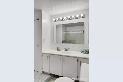 912 3rd Avenue W #501, Seattle, WA 98119 - Photo 17
