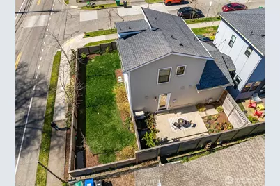 7502 32nd Avenue NE #A, Seattle, WA 98115 - Photo 33