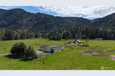 240 Dodge, Morton, WA 98356 - Photo 3