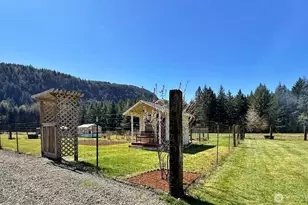 240 Dodge, Morton, WA 98356 - Photo 15