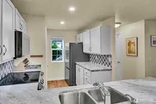 13020 102nd Ln NE, Kirkland, WA 98034 - Photo 3