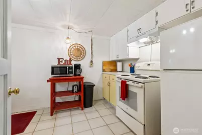 1347 N Pear Street NE, Olympia, WA 98506 - Photo 33