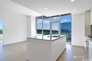 10232 NE 10th St, Bellevue, WA 98004 - Photo 7