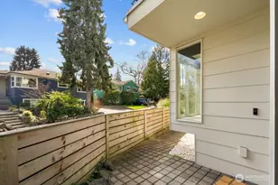 712 W Bertona St, Seattle, WA 98119 - Photo 23