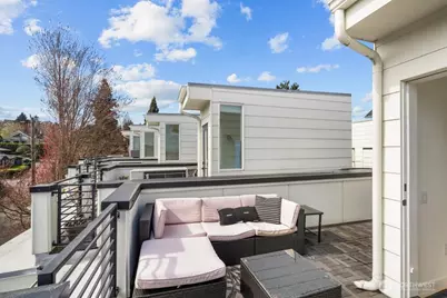 712 W Bertona Street #A, Seattle, WA 98119 - Photo 21