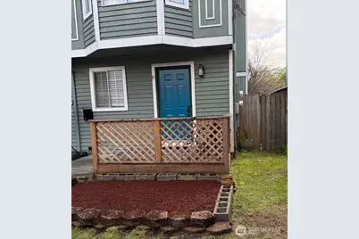 1915 E Spruce Street #B, Seattle, WA 98122 - Photo 1