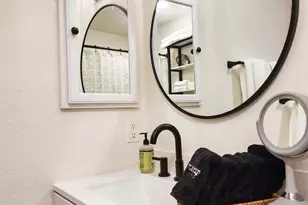 1915 E Spruce St, Seattle, WA 98122 - Photo 21