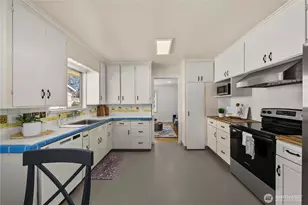 815 119th St S, Tacoma, WA 98444 - Photo 17