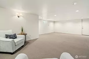 5720 59th Ave NE, Seattle, WA 98105 - Photo 25