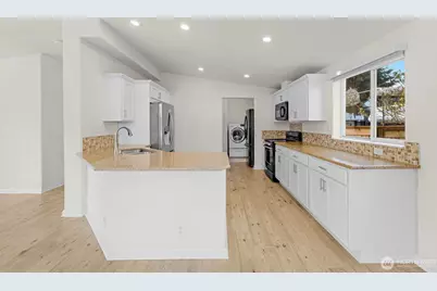 3539 SW 100th Street, Seattle, WA 98146 - Photo 11