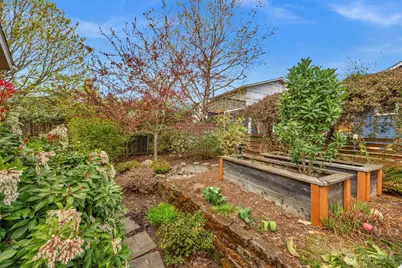 3539 SW 100th Street, Seattle, WA 98146 - Photo 3