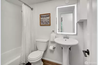 3216 NE 117th St, Seattle, WA 98125 - Photo 17