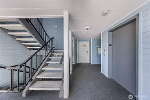 1111 10th Ave E, Seattle, WA 98102 - Photo 3