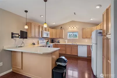 928 W Cherry Street, Centralia, WA 98531 - Photo 15