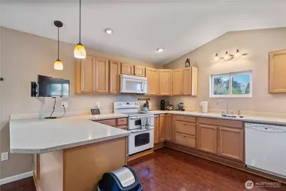 928 W Cherry Street, Centralia, WA 98531 - Photo 11