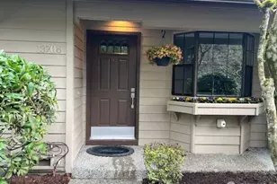 13706 NE 85th St, Redmond, WA 98052 - Photo 1