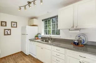 23315 Cedar Way, Mountlake Terrace, WA 98043 - Photo 21