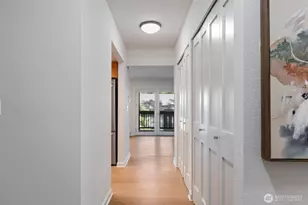 10419 NE 32nd Pl, Bellevue, WA 98004 - Photo 3