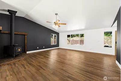 23430 Fisk Road E, Orting, WA 98360 - Photo 11
