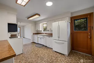 1411 Nisqually St, Steilacoom, WA 98388 - Photo 13