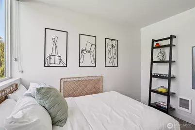 71 W Dravus Street, Seattle, WA 98119 - Photo 17