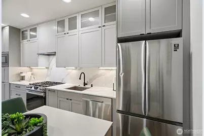 71 W Dravus Street, Seattle, WA 98119 - Photo 5