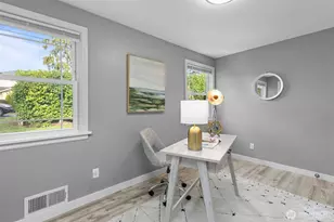 1210 108th Ave SE, Bellevue, WA 98004 - Photo 15