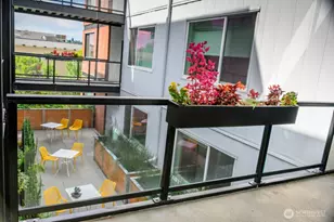 1601 N 45th St, Seattle, WA 98103 - Photo 15