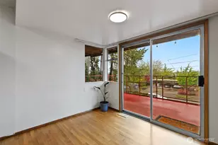 3041 24th Ave W, Seattle, WA 98199 - Photo 9