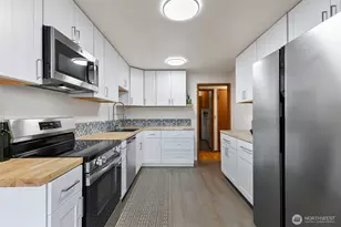 3041 24th Ave W, Seattle, WA 98199 - Photo 11