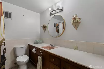3041 24th Avenue W, Seattle, WA 98199 - Photo 15