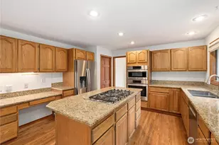 18605 SE 174th Way, Renton, WA 98058 - Photo 9