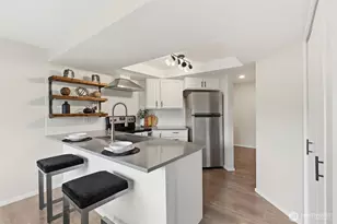 11104 NE 68th St, Kirkland, WA 98033 - Photo 15