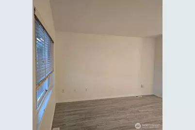 818 E Washington Place, Sequim, WA 98382 - Photo 3