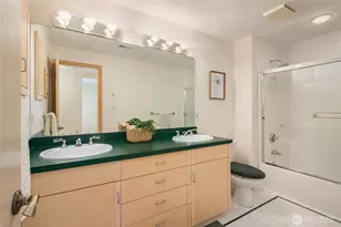 2047 Killarney Way, Bellevue, WA 98004 - Photo 33