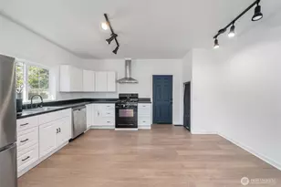 1323 Logan St, Centralia, WA 98531 - Photo 9