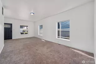 1323 Logan St, Centralia, WA 98531 - Photo 7