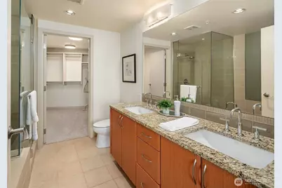 10610 NE 9th Place #1206, Bellevue, WA 98004 - Photo 11