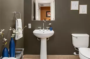 10610 NE 9th Pl, Bellevue, WA 98004 - Photo 15