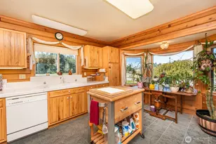 1688 Finn Hall Rd, Port Angeles, WA 98362 - Photo 5