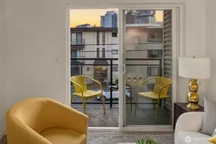 1616 Summit Ave, Seattle, WA 98122 - Photo 3