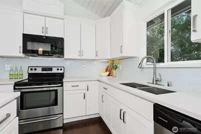 19016 Firlands Way N, Shoreline, WA 98133 - Photo 15