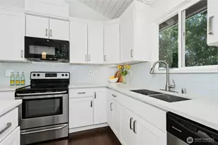 19016 Firlands Way N, Shoreline, WA 98133 - Photo 15