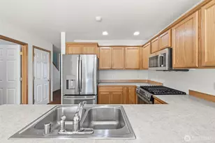 1804 SW Olive St, Oak Harbor, WA 98277 - Photo 9