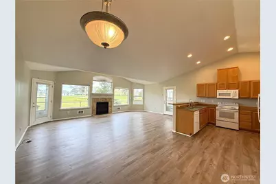 381 Dolphin Avenue NE, Ocean Shores, WA 98569 - Photo 7