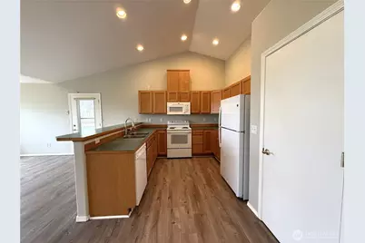 381 Dolphin Avenue NE, Ocean Shores, WA 98569 - Photo 13