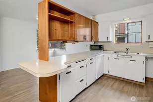 3002 NW 70th St, Seattle, WA 98117 - Photo 15